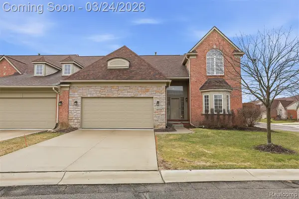 37225 Berkleigh, Farmington Hills, MI 48331
