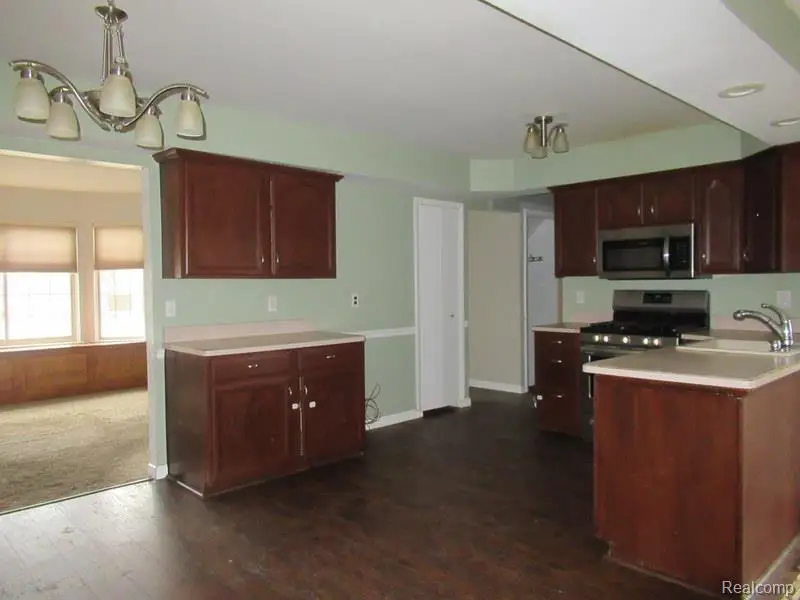 43120 Chaucer, Sterling Heights, MI 48313 - #3