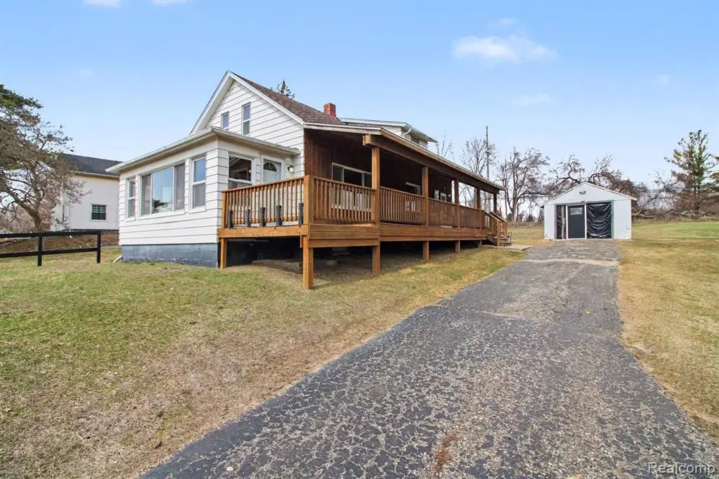 660 W Walton, Pontiac, MI 48340 - #1