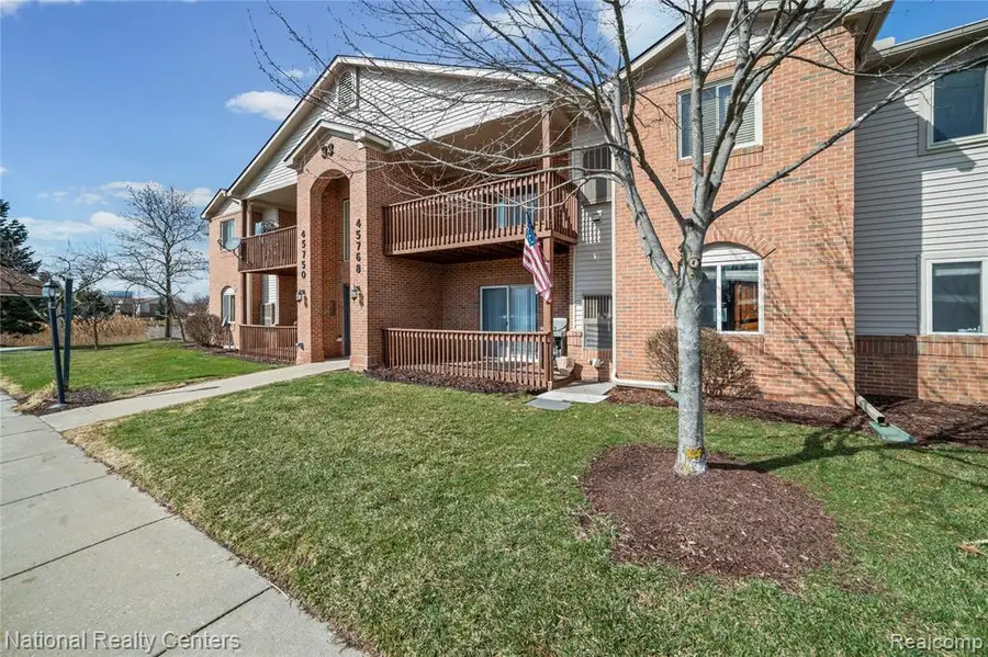 45750 Prairiegrass #4, Belleville, MI 48111 - #3