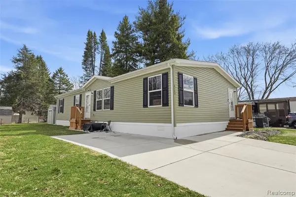 2125 Candy, Brighton, MI 48114