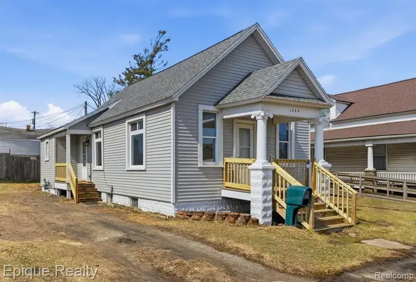 1209 10th, Port Huron, MI 48060