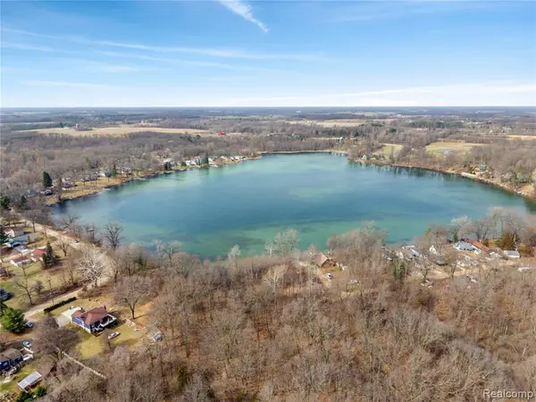 15050 Longfield, Linden, MI 48451