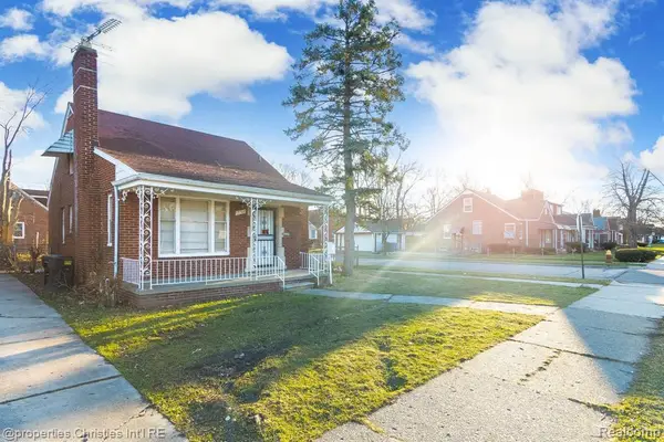 17902 Chester, Detroit, MI 48224