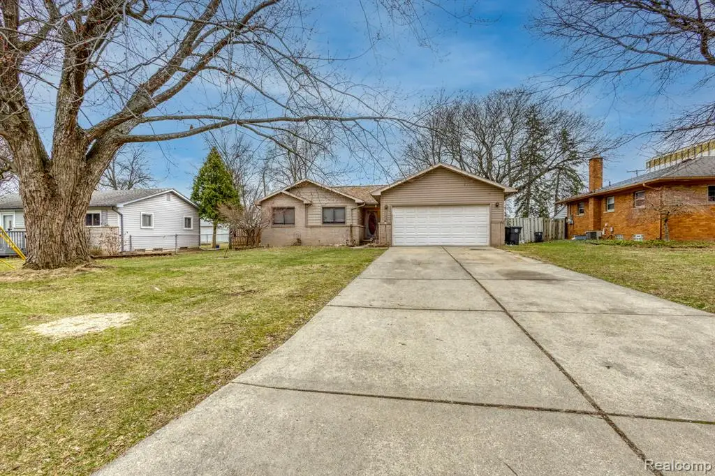 19249 Parkville, Livonia, MI 48152 - #1