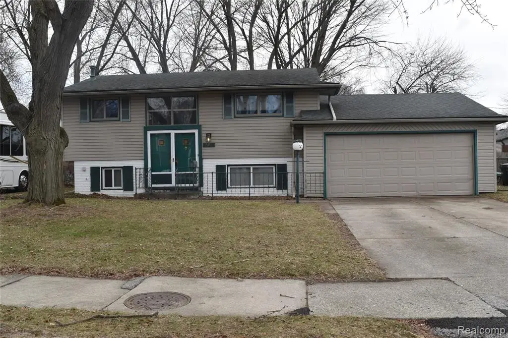 38653 Trafalgar, Sterling Heights, MI 48312 - #1