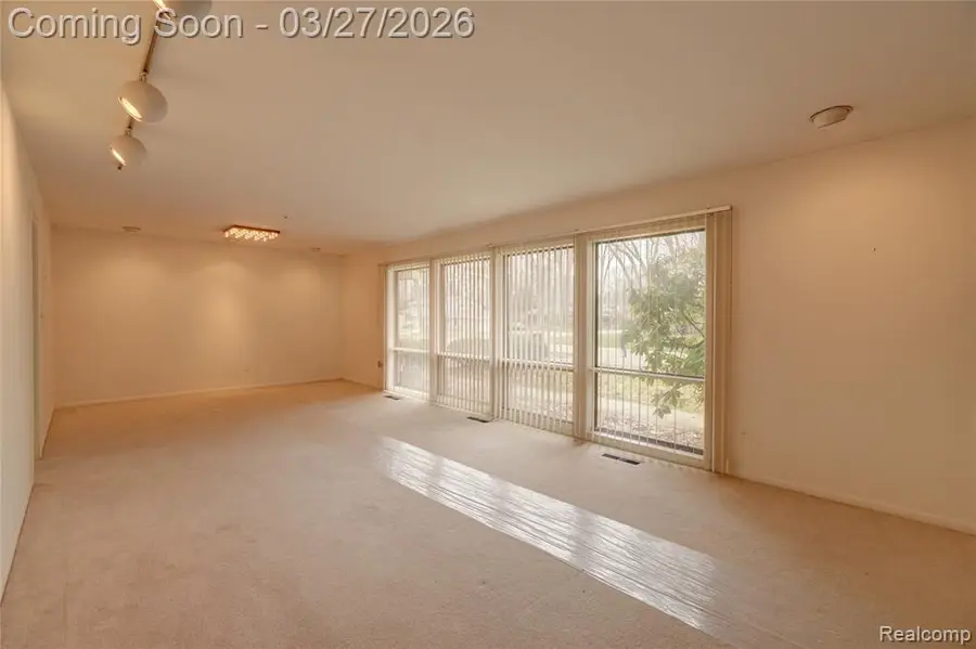 6974 Woodside, West Bloomfield, MI 48322 - #3