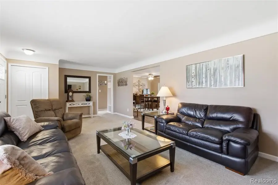 31609 Summers, Livonia, MI 48154 - #3