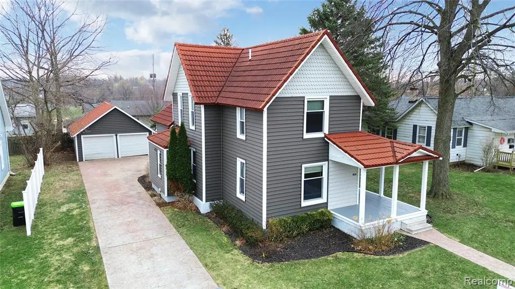404 N Adelaide, Fenton, MI 48430 - #1