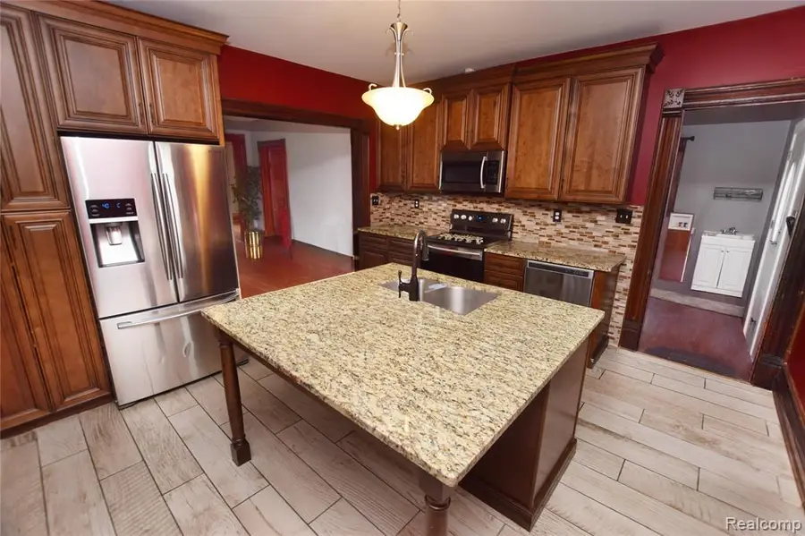 404 N Adelaide, Fenton, MI 48430 - #3