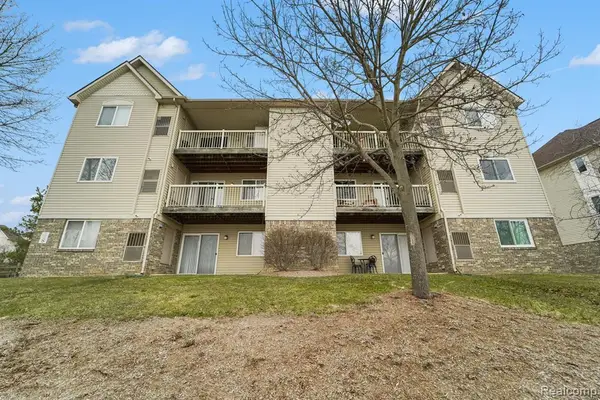 858 Amanda, Pontiac, MI 48340