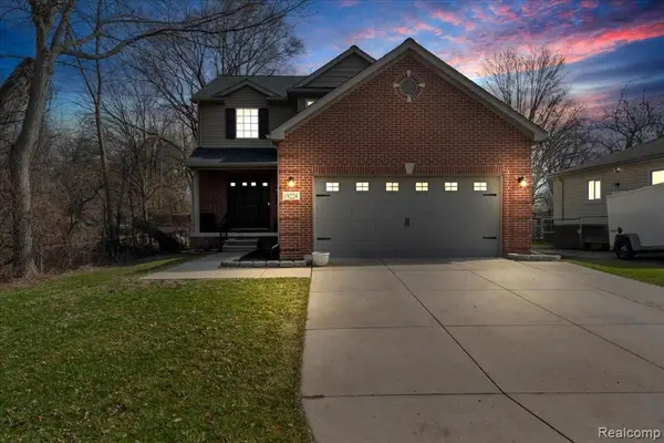 19224 Denby, Redford, MI 48240