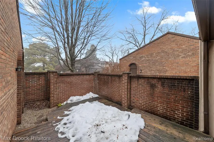 1215 Kirts #C, Troy, MI 48084 - #3