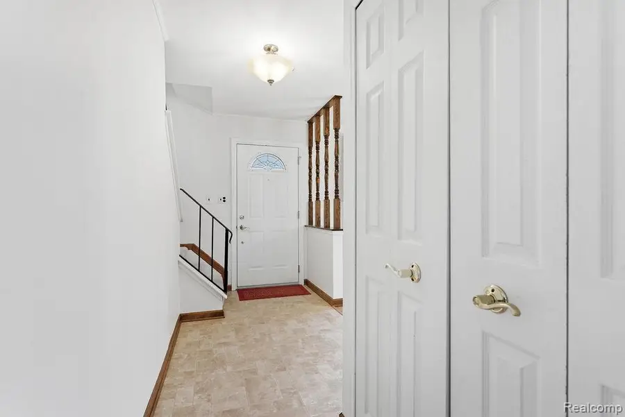 22405 Foxcroft, Trenton, MI 48183 - #3