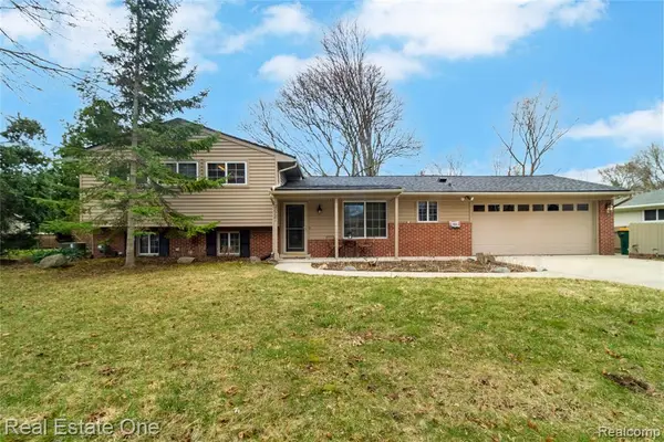 28781 Ravenwood, Farmington, MI 48334