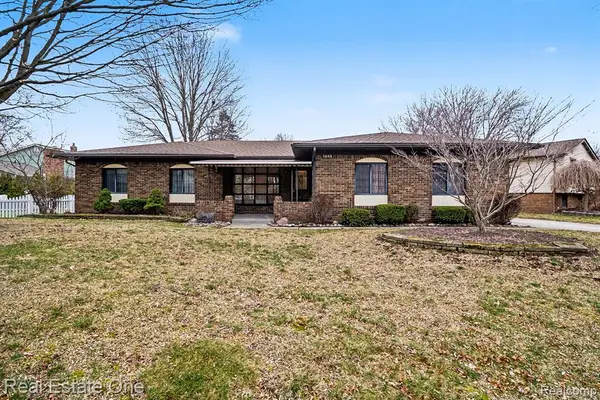 1845 Shenandoah, Troy, MI 48085