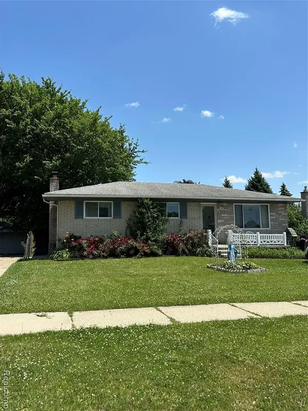 32302 Ryan, Warren, MI 48092
