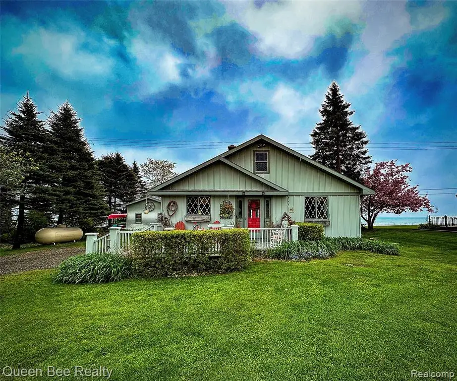 2109 S Lakeshore, Harbor Beach, MI 48441 - #1