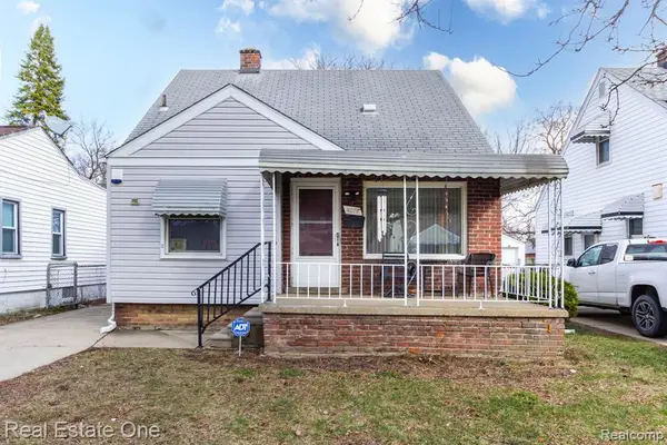 6076 Warwick, Detroit, MI 48228