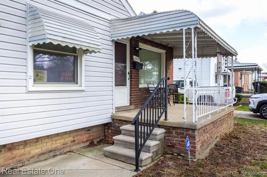 6076 Warwick, Detroit, MI 48228 - #3