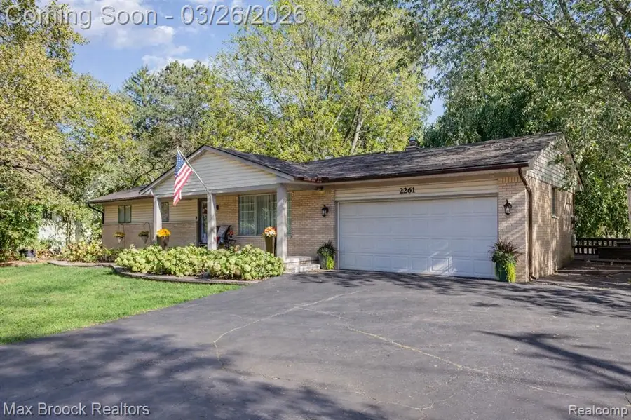 2261 Avondale, Sylvan Lake, MI 48320 - #2