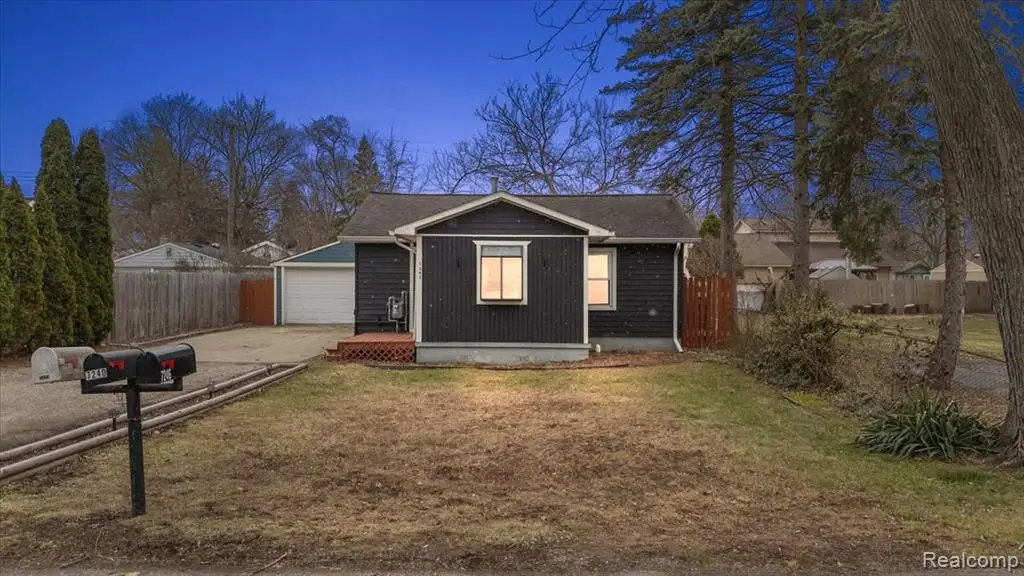 7243 Garvin, Waterford, MI 48329 - #1