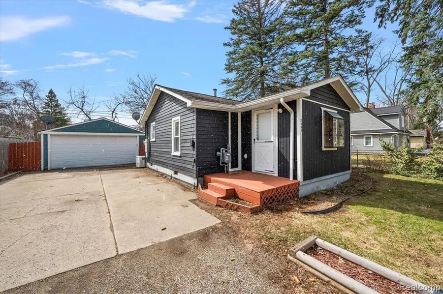 7243 Garvin, Waterford, MI 48329 - #3