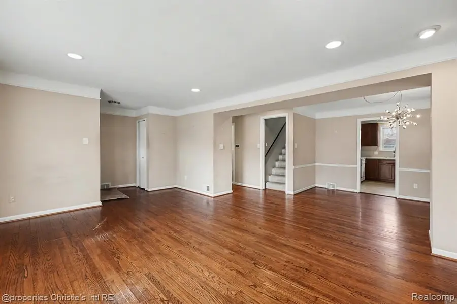 13146 Hart, Huntington Woods, MI 48070 - #3