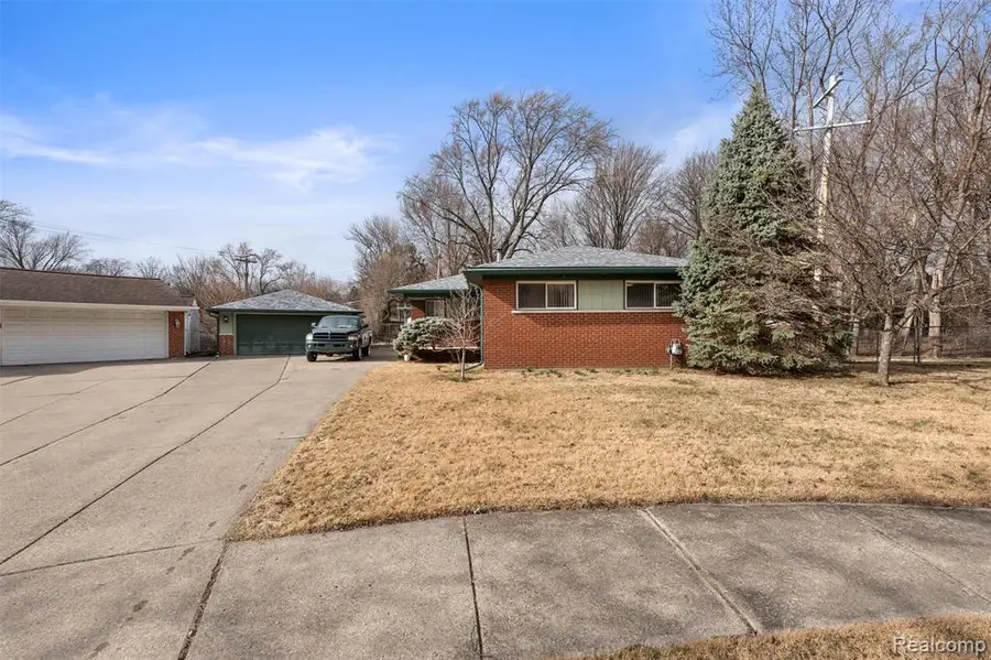 9261 Brady, Redford, MI 48239 - #3