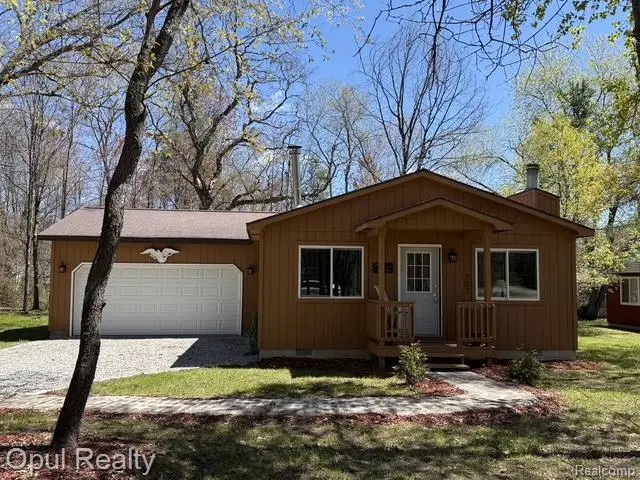207 Butterfield, Houghton Lake, MI 48629 - #2