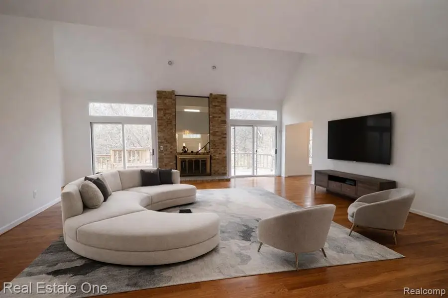854 River Bend, Rochester Hills, MI 48307 - #3