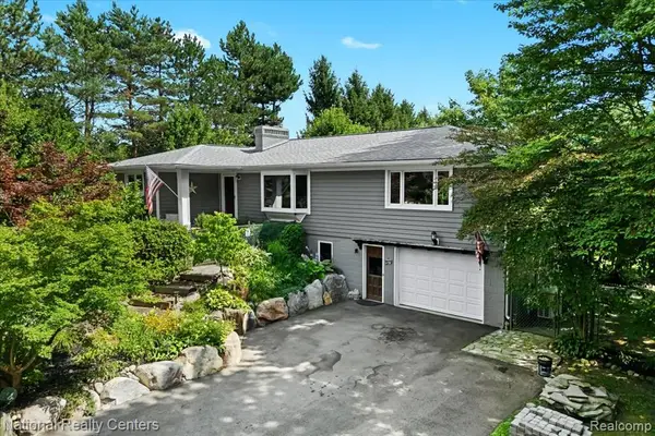 1785 Middle, Highland, MI 48357