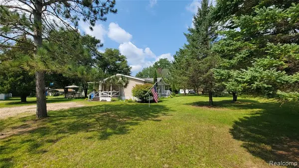 4349 Bay, Gladwin, MI 48624
