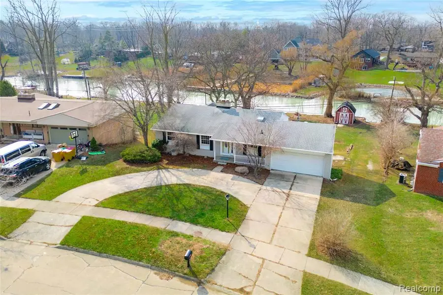 21918 Knudsen, Grosse Ile, MI 48138 - #2