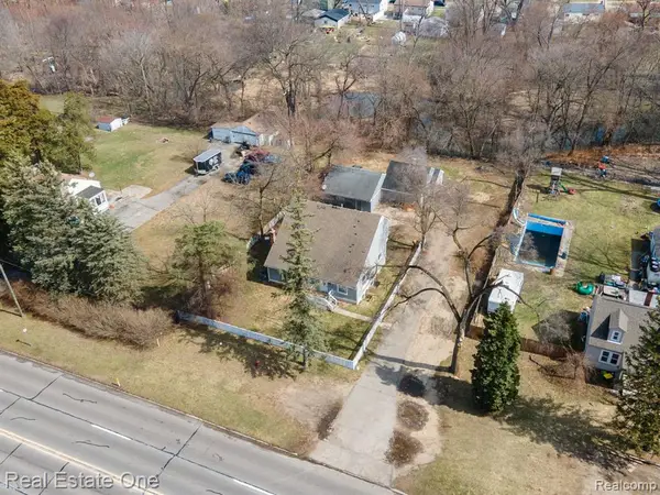 18410 Inkster, Redford, MI 48240