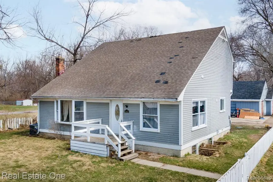 18410 Inkster, Redford, MI 48240 - #2