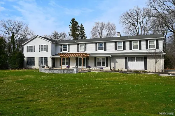 5100 Kings Gate, Bloomfield Hills, MI 48302