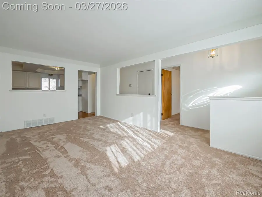 29277 Merrick, Warren, MI 48092 - #2