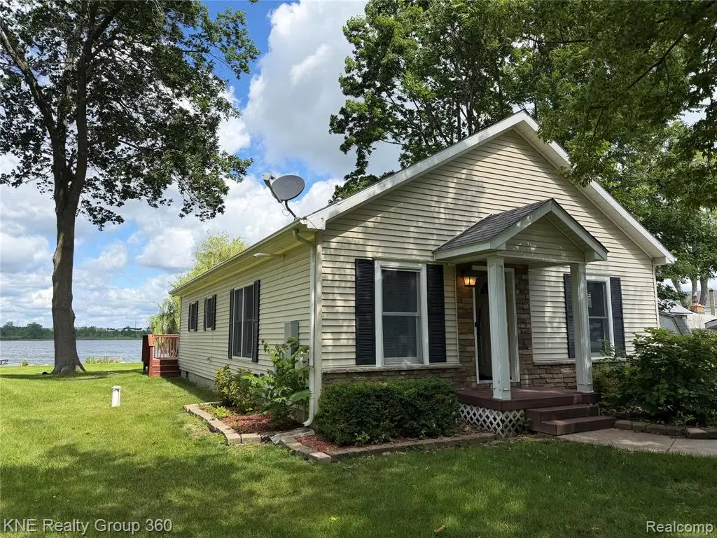 1525 Shoreline, Hartland, MI 48353 - #1