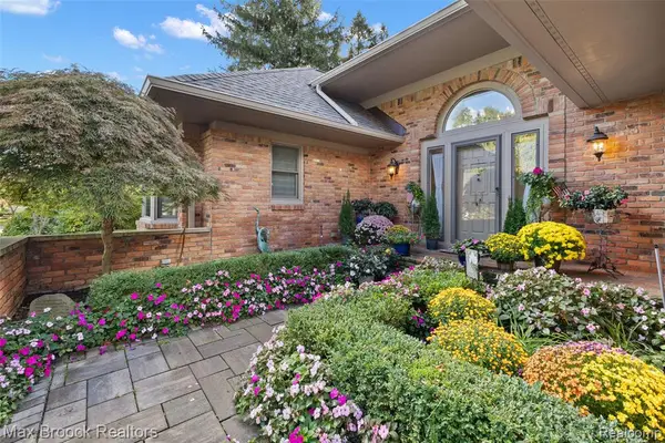 3673 York, Bloomfield Hills, MI 48301