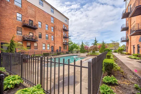 6533 E Jefferson #333E, Detroit, MI 48207
