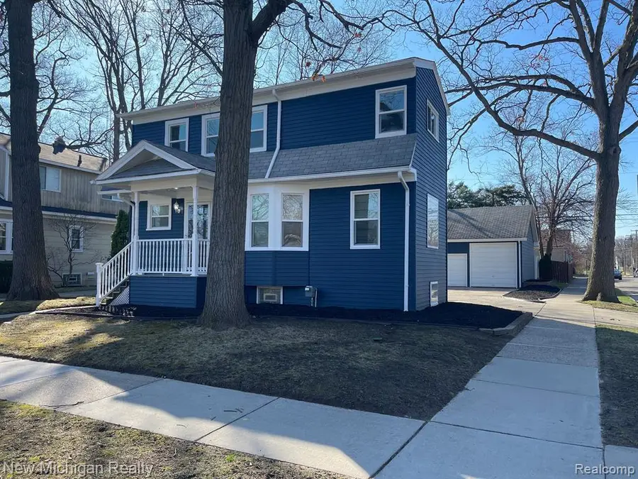 985 W Hazelhurst, Ferndale, MI 48220 - #2