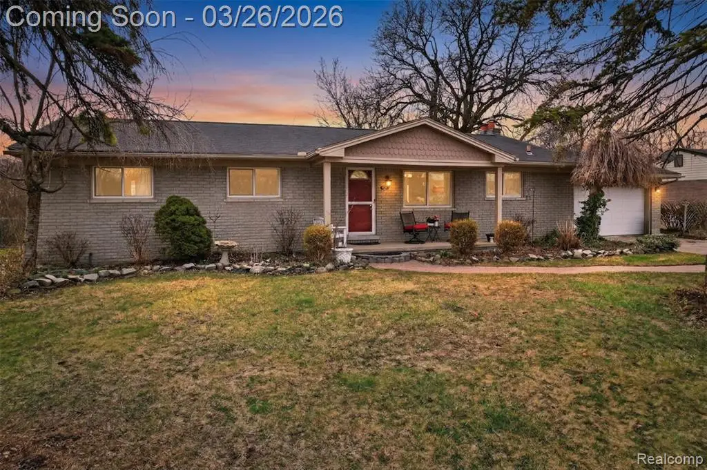 447 Lange, Troy, MI 48098 - #1