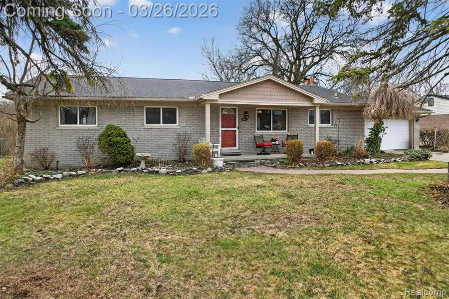 447 Lange, Troy, MI 48098 - #2