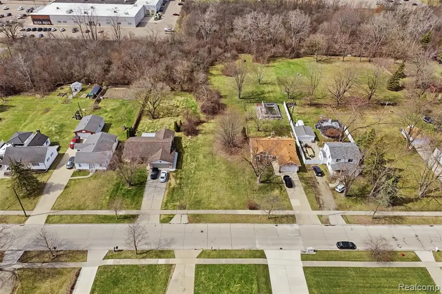 22674 Monterey, Trenton, MI 48183 - #3