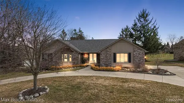 17835 Maple Hill, Northville, MI 48168