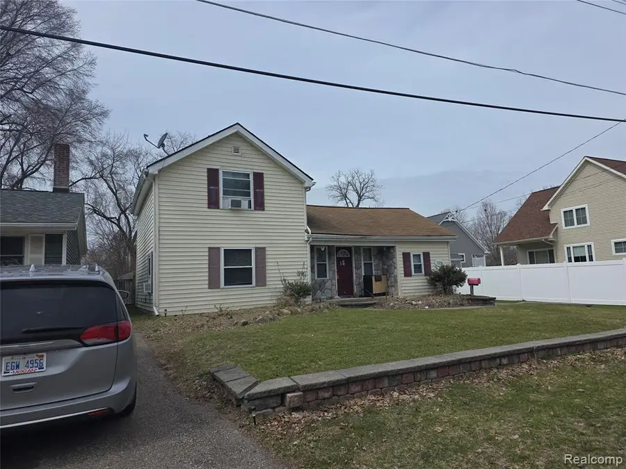 109 2nd, Holly, MI 48442 - #3