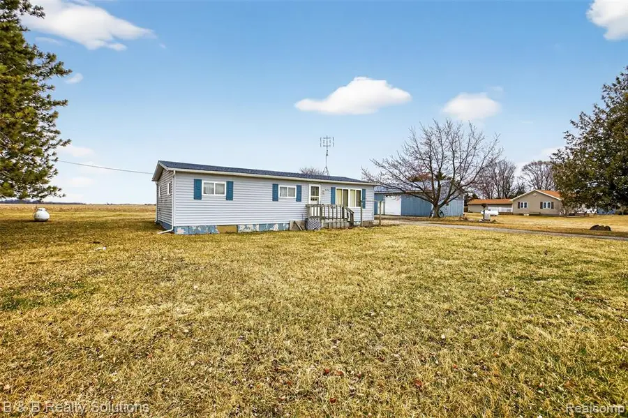 6946 Clifford, Marlette, MI 48453 - #2