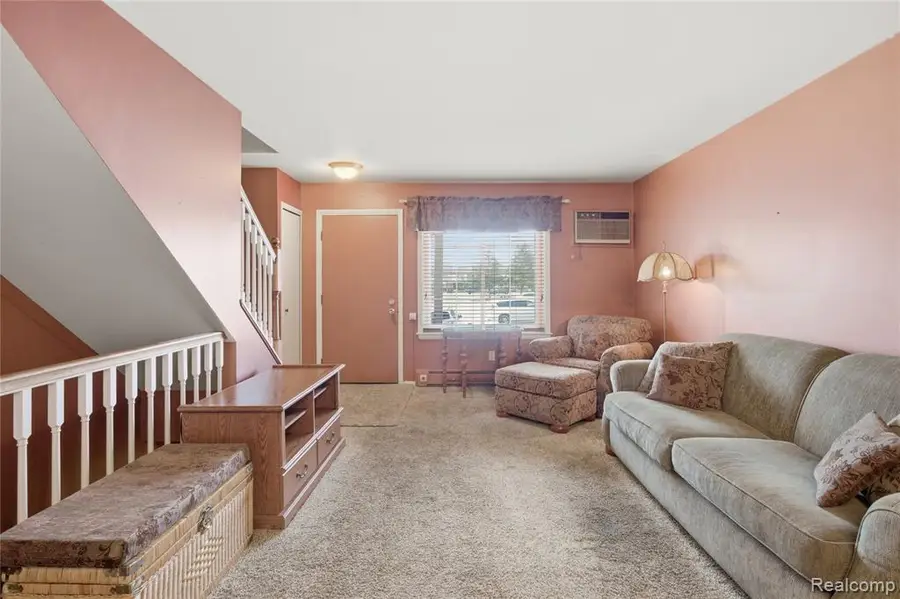 25126 Franklin Franklin Terrace #6, South Lyon, MI 48178 - #2