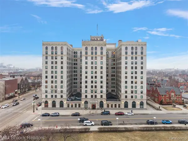 15 E Kirby #928, Detroit, MI 48202